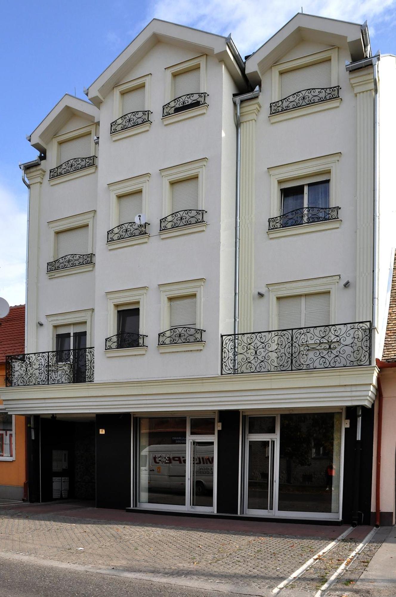 Apartments Soleado Pancevo Bagian luar foto