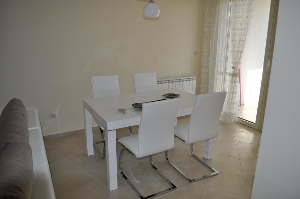 Apartments Soleado Pancevo Bagian luar foto